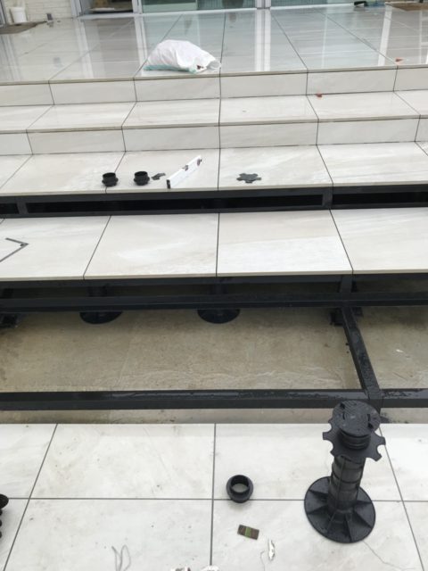 石・タイル工事